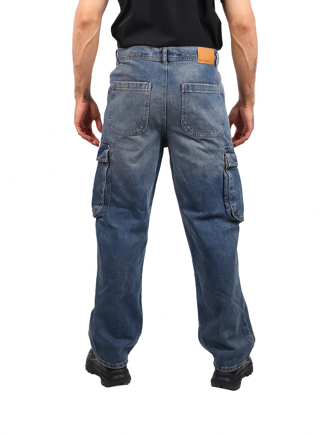 Pantalones jeans estilo cargo color stone para Hombre con bolsillos laterales.