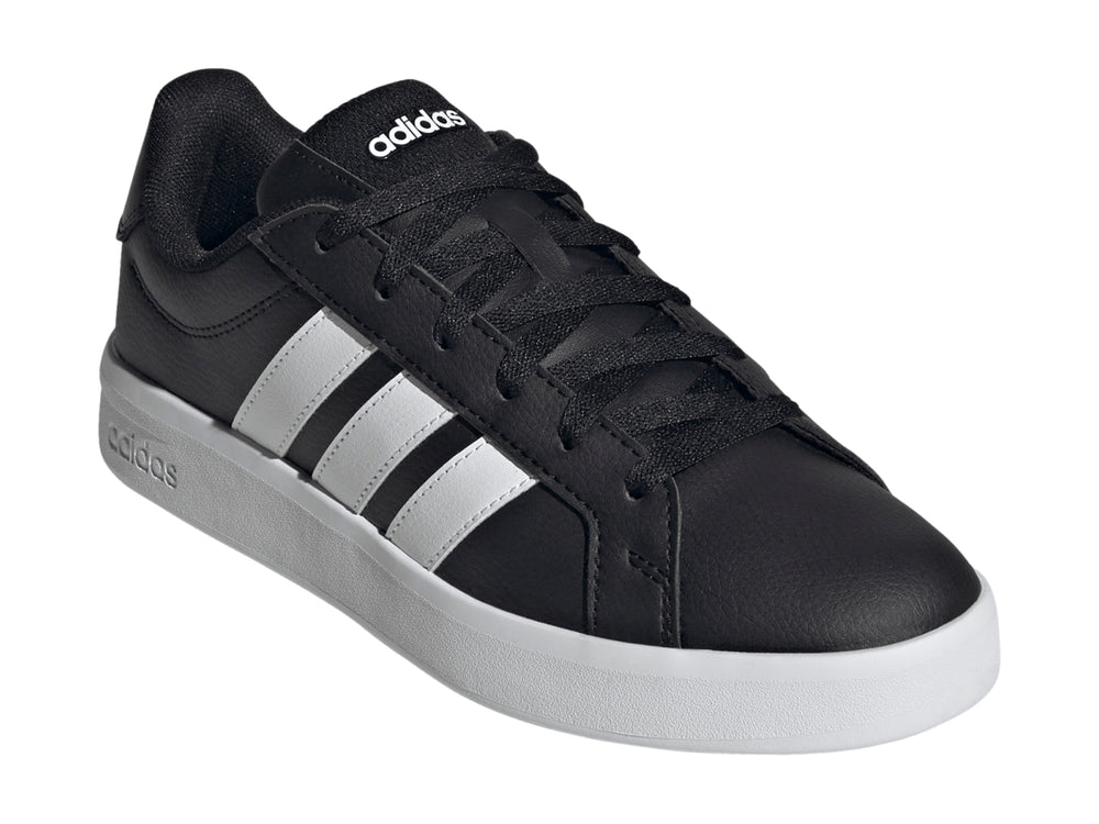 Tenis Adidas Grand Court Base 3.0 color negro con tres franjas blancas y suela blanca.