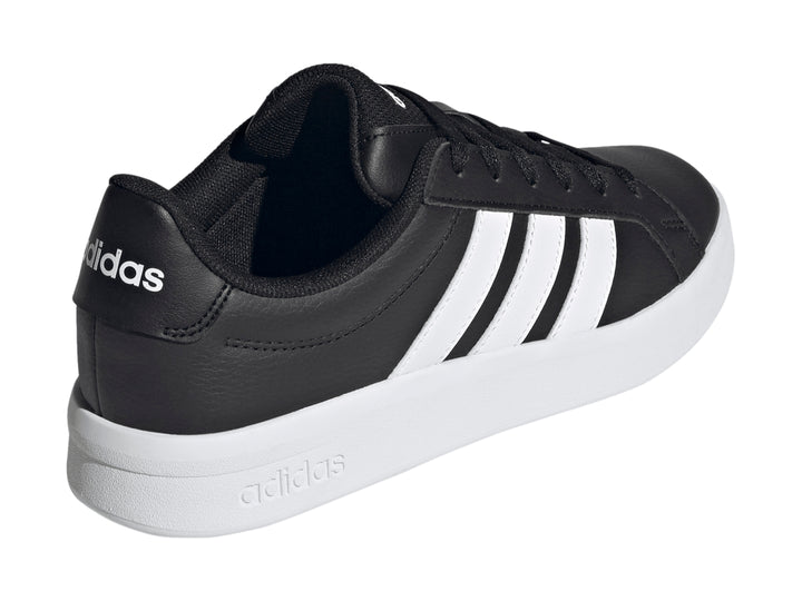 Tenis Adidas Grand Court Base 3.0 color negro con tres franjas blancas y suela blanca.