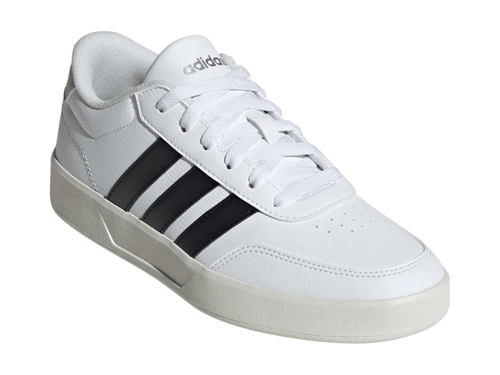 Tenis Adidas Breaknet 3.0 en color blanco con tres franjas negras laterales y detalle plateado en el talón.