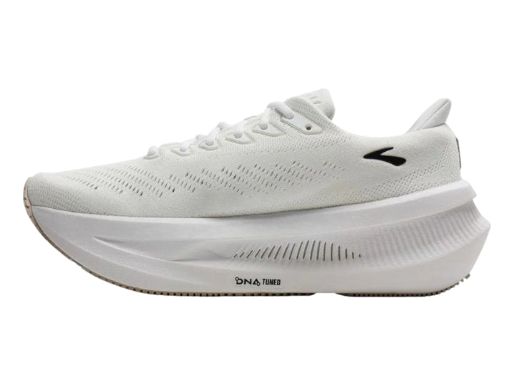 Tenis deportivos Brooks Glycerin Max en color blanco con detalles en gris y negro, diseño de suela gruesa y curva.