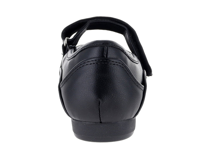 Zapato plano tipo ballerina color negro con correa de ajuste.