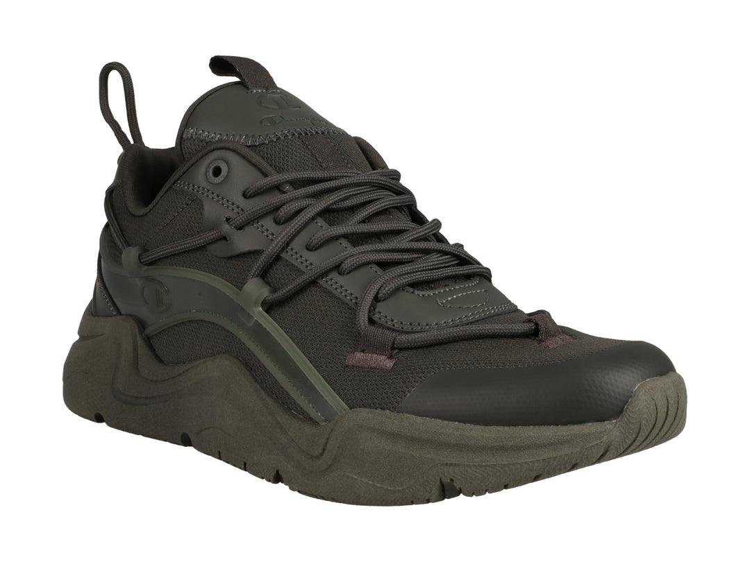Tenis deportivos Champion color verde olivo con suela gruesa y diseño moderno.