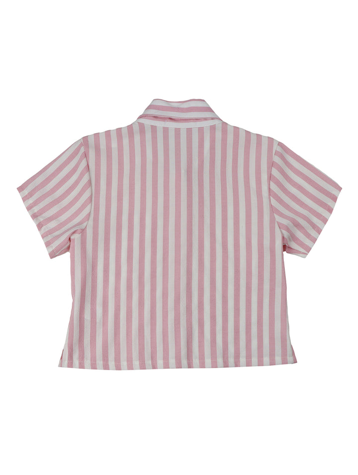 Conjunto de camisa y short a rayas rosas y blancas para niña.