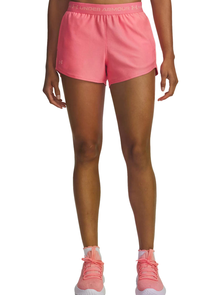 Pantalones cortos deportivos color rosa de la marca Under Armour para mujer.