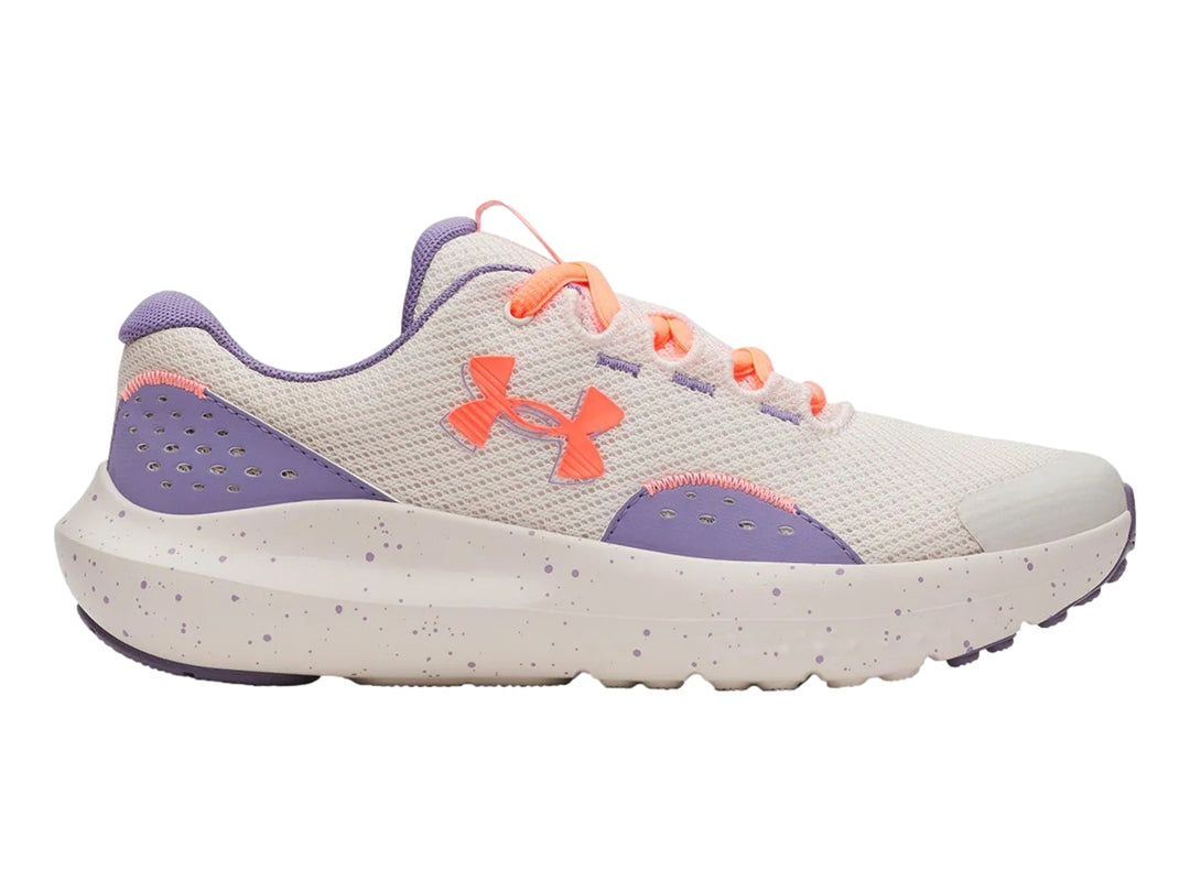 Tenis deportivos Under Armour color blanco con detalles en morado y naranja para Niña.