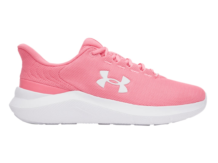 Tenis deportivos Under Armour color rosa con suela blanca y logotipo blanco en el lateral.