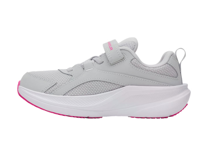 Tenis deportivos Under Armour color gris con detalles en rosa y suela blanca.