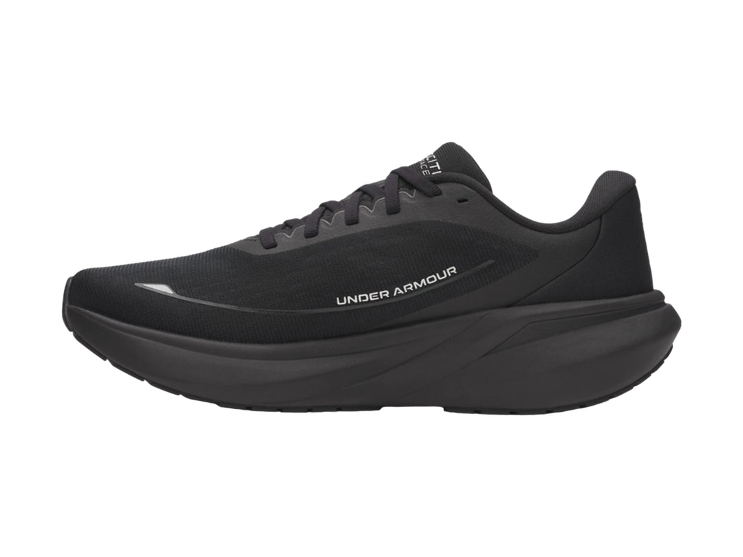 Tenis deportivos Under Armour UA Velociti Pace en color negro con suela gruesa y logotipo lateral.