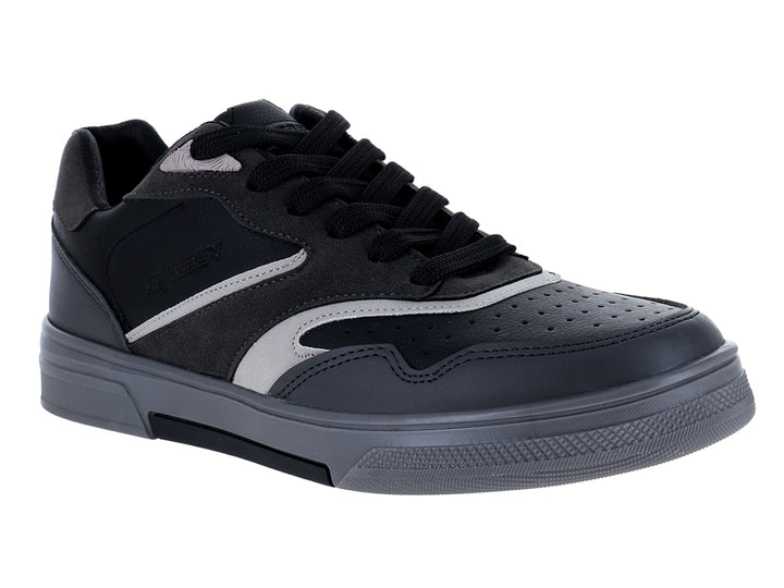 Tenis Clasben color negro con detalles y suela en color gris, vista lateral.