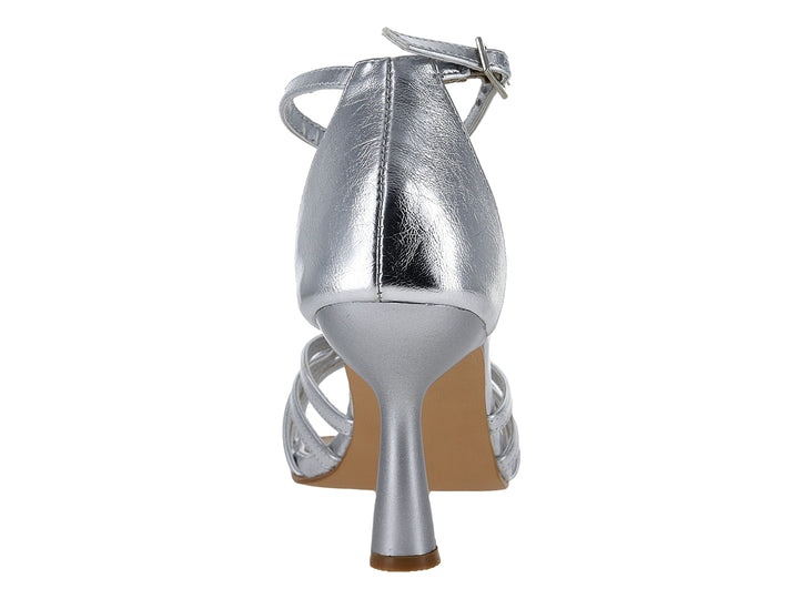 Sandalia de tacón color plata con tiras cruzadas y correa al tobillo de la marca Clasben.