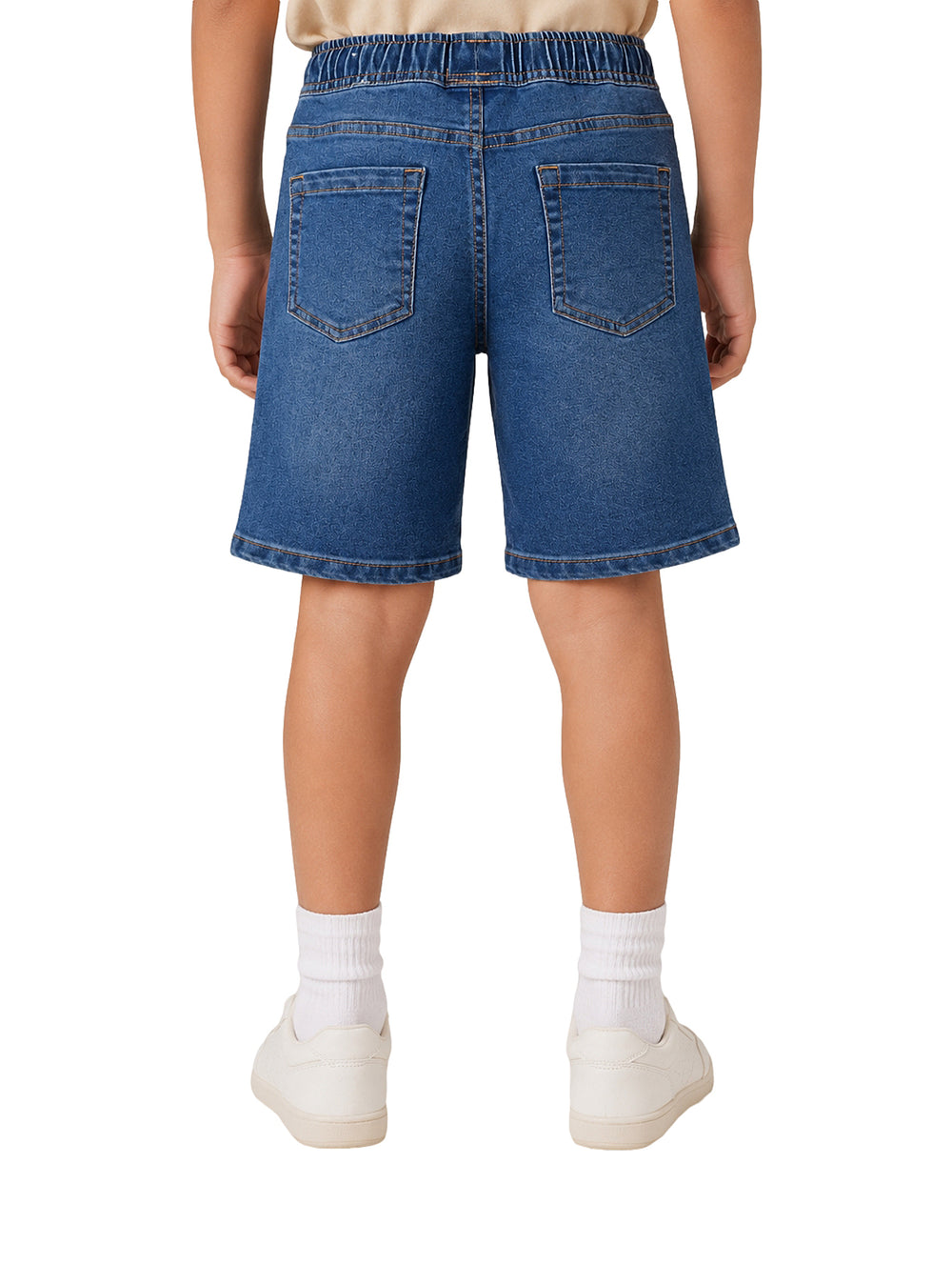 Short de mezclilla azul para niño con cintura elástica y cordón ajustable.