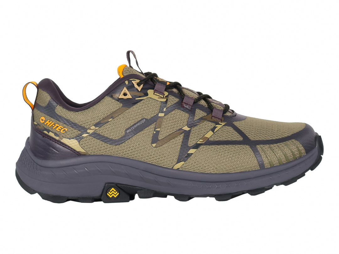 Zapato de senderismo HI-TEC color verde oliva y morado con detalles naranjas y suela antideslizante.