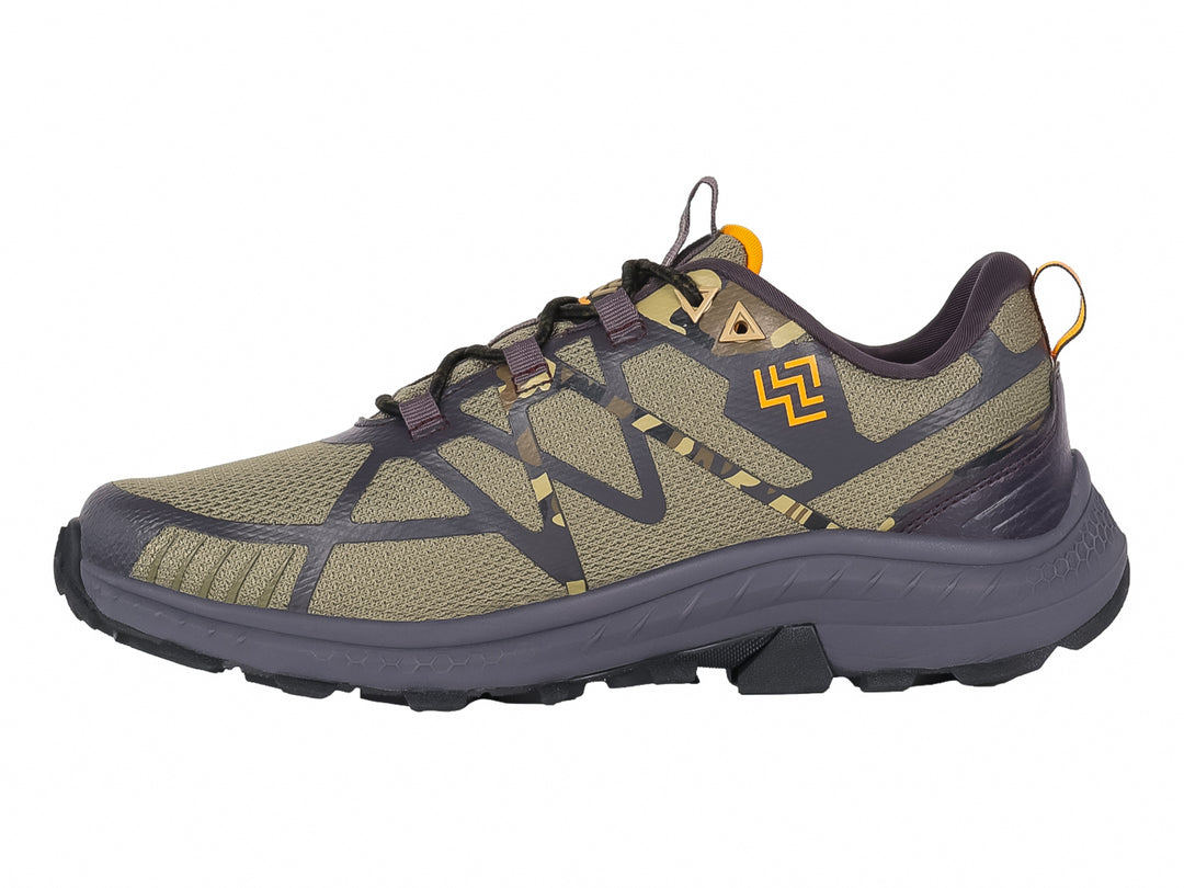 Zapato de senderismo HI-TEC color verde oliva y morado con detalles naranjas y suela antideslizante.