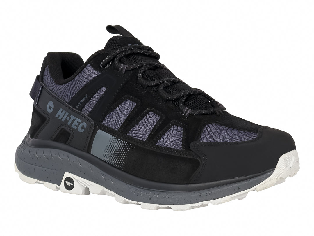 Zapato deportivo HI-TEC Ronan Low en color negro y gris, diseño resistente para senderismo con suela blanca.