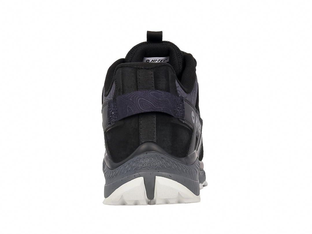 Zapato deportivo HI-TEC Ronan Low en color negro y gris, diseño resistente para senderismo con suela blanca.