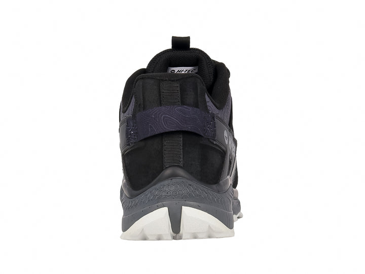 Zapato deportivo HI-TEC Ronan Low en color negro y gris, diseño resistente para senderismo con suela blanca.