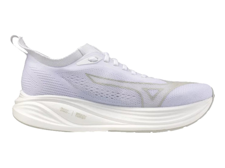 Tenis deportivos Mizuno Neo Zen 2 en color blanco con detalles en azul claro y suela blanca robusta.