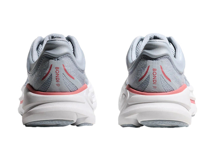 Tenis deportivos HOKA Bondi 9 color azul mineral con suela blanca y detalles en coral.