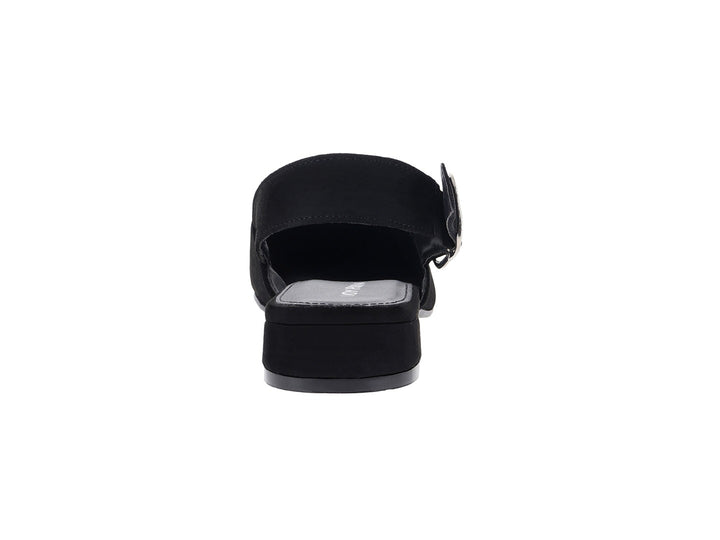 Zapato plano negro de gamuza con punta afilada y correa con hebilla plateada
