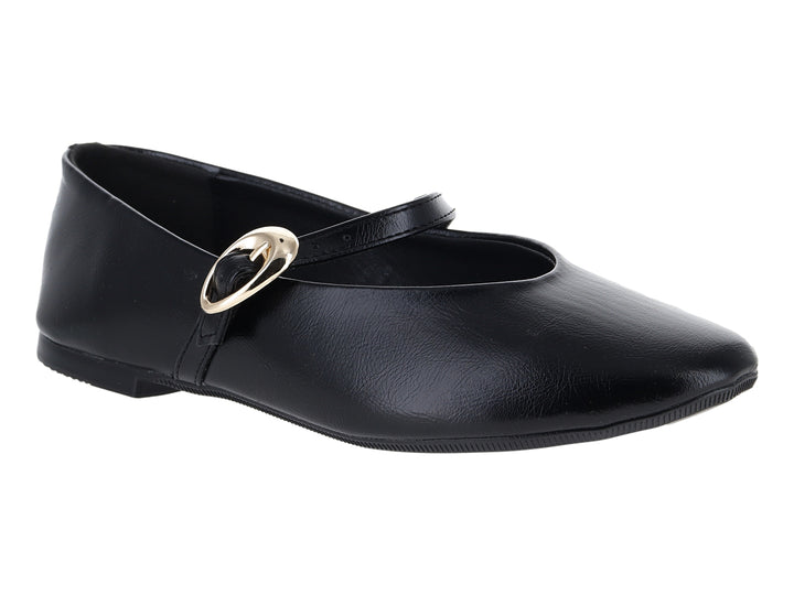 Zapato plano tipo ballerina color negro con hebilla dorada decorativa.