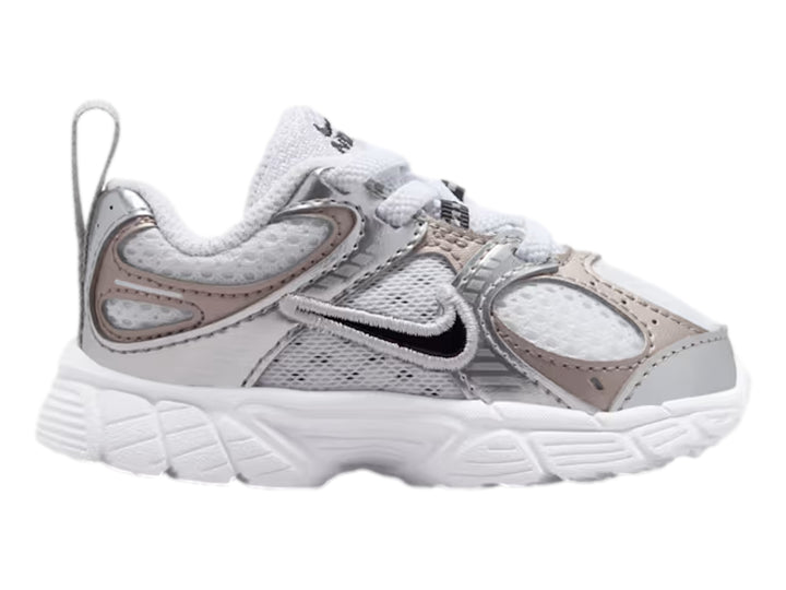 Tenis Nike V5 RNR Blanco y Gris para Niño