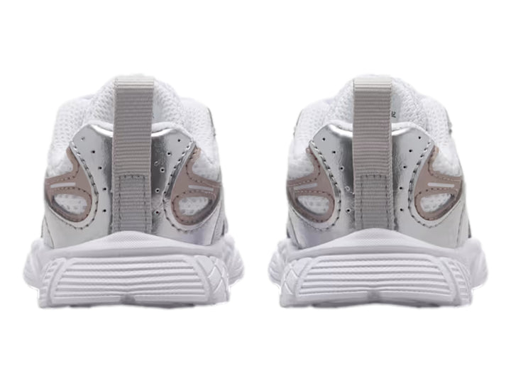 Tenis Nike V5 RNR Blanco y Gris para Niño
