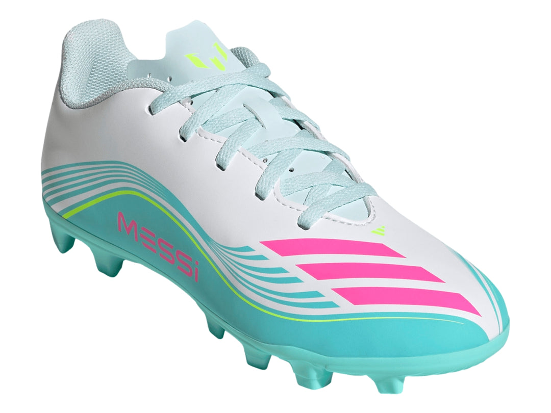 Calzado de fútbol Adidas F50 Messi Club en colores blanco, turquesa y rosa con suela de tacos FG.
