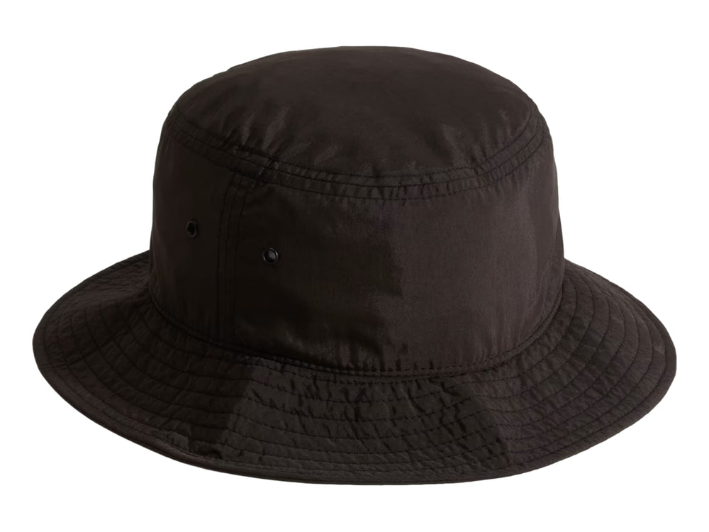 Sombrero bucket color negro con logotipo de Vans en blanco.