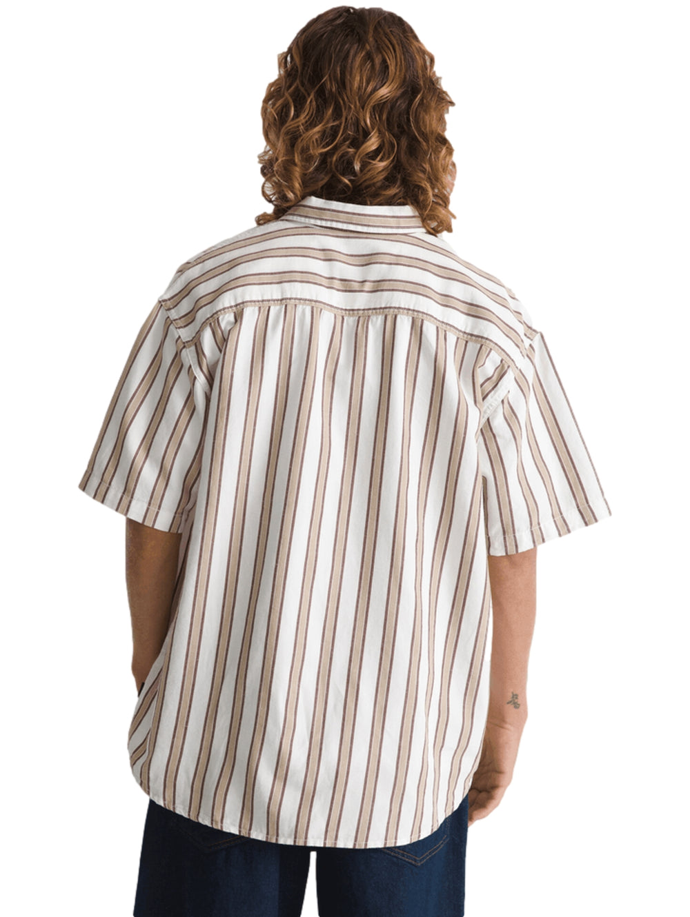 Camisa VANS de manga corta con rayas verticales en colores blanco y marrón, de corte holgado.