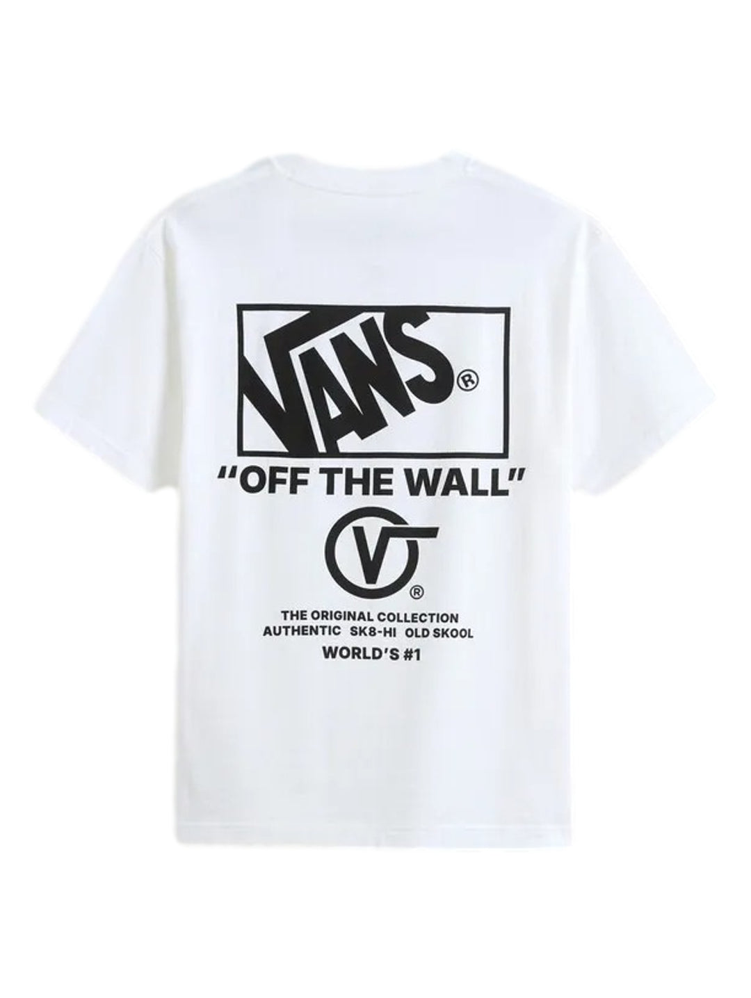 Hombre vistiendo una camiseta blanca de manga corta de la marca Vans con un pequeño logo en el pecho.