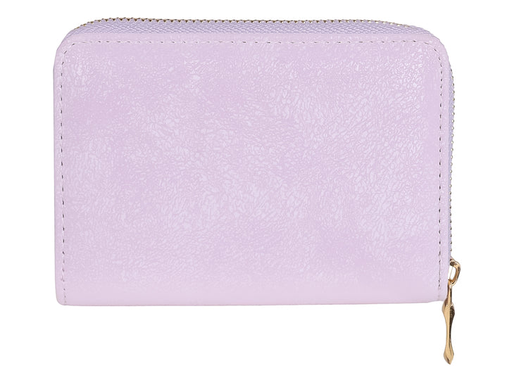 Monedero color morado brillante con cierre y placa metálica dorada.