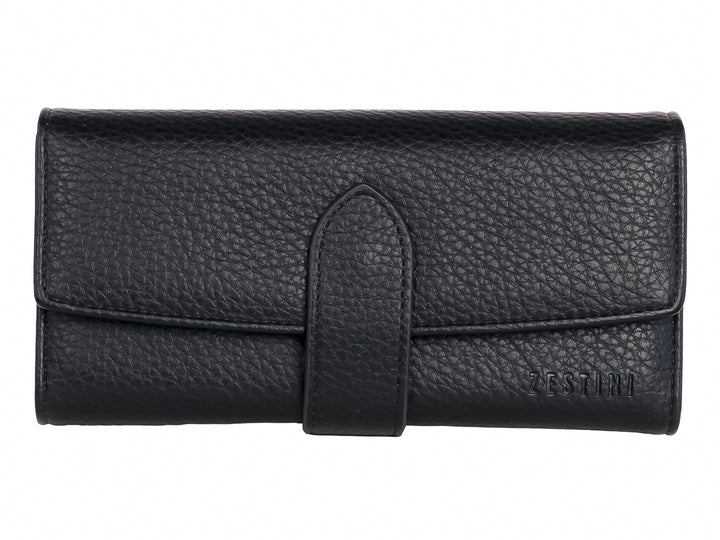 Cartera color negro con textura granulada y cierre de solapa central.