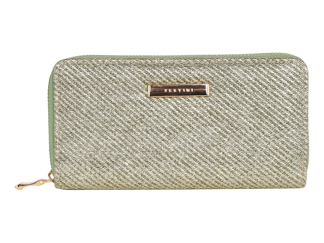 Monedero rectangular color verde brillante con cierre y detalle metálico dorado.