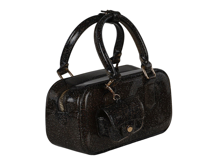 Bolsa de mano color negro con acabado glitter y herrajes dorados.