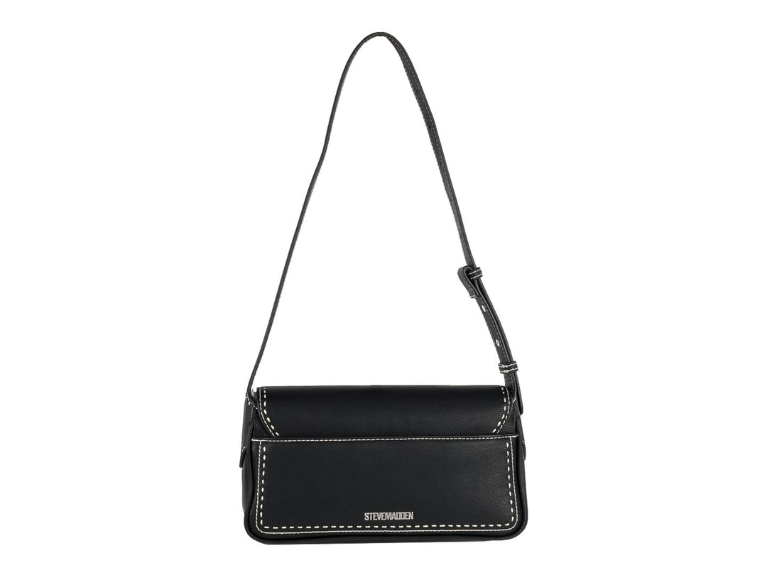 Bolsa de hombro rectangular color negro con costuras blancas y cierre circular plateado.