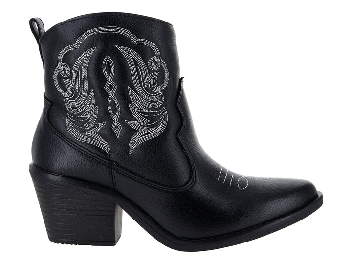 Botín vaquero negro con detalles de bordado blanco y tacón grueso.