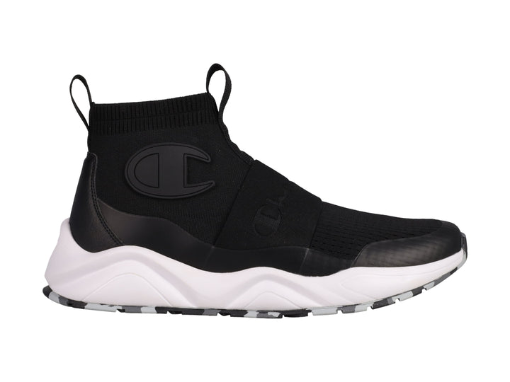Tenis deportivos Champion color negro con suela blanca y detalle de camuflaje en la base.
