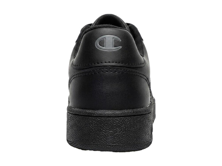 Tenis deportivos Champion color negro con cierre de velcro y agujetas.