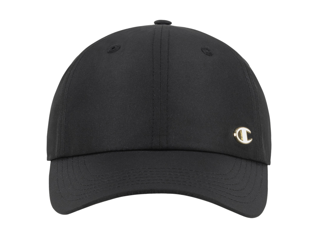 Gorra deportiva color negro con logotipo de Champion en el lateral.