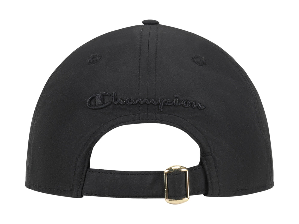 Gorra deportiva color negro con logotipo de Champion en el lateral.