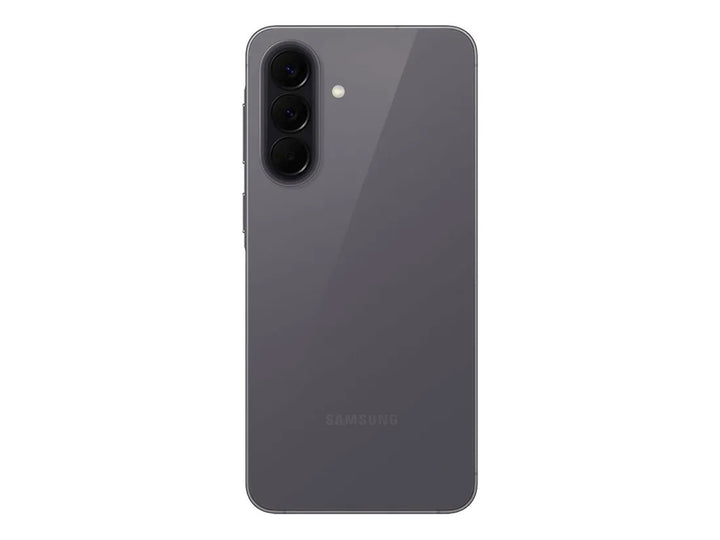 Smartphone Samsung Galaxy A57 5G color plata, vista frontal y trasera.