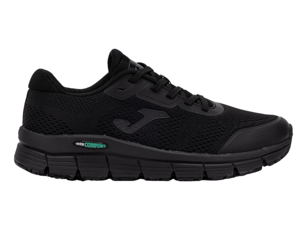 Tenis deportivos Joma color negro con tejido de malla y suela gruesa.