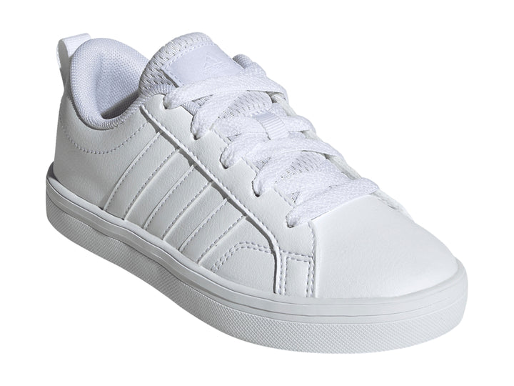 Tenis deportivos Adidas color blanco con cordones y suela blanca.