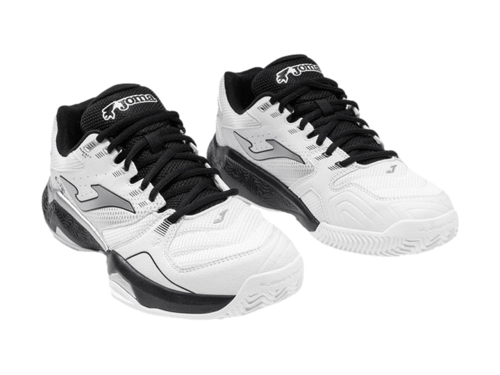 Tenis deportivos Joma color blanco con detalles y suela en color negro para hombre.