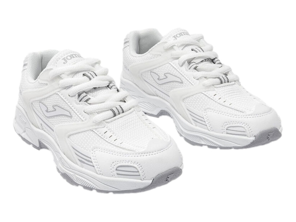 Tenis deportivos Joma color blanco con detalles y suela en color gris.