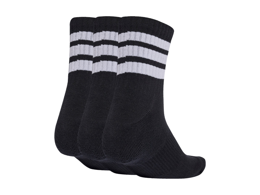 Paquete de tres pares de calcetines Adidas negros con tres franjas blancas en la parte superior y logo blanco en el pie.