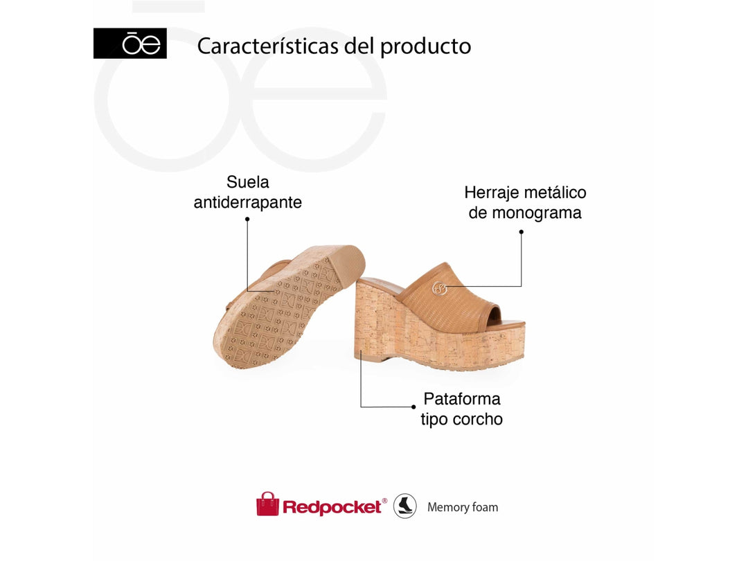 Sandalias de plataforma Cloe color camel con suela de corcho y correa ancha texturizada.