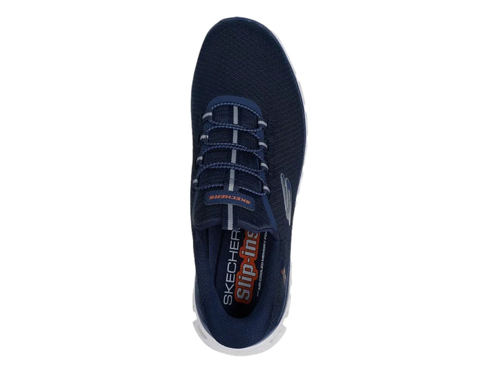 Tenis deportivos Skechers color azul marino con suela blanca gruesa y tejido transpirable.