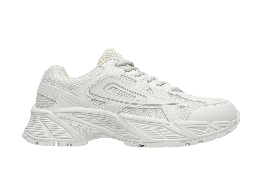 Tenis blancos Fila Decypher 98/26 para mujer con diseño deportivo y detalles en malla.